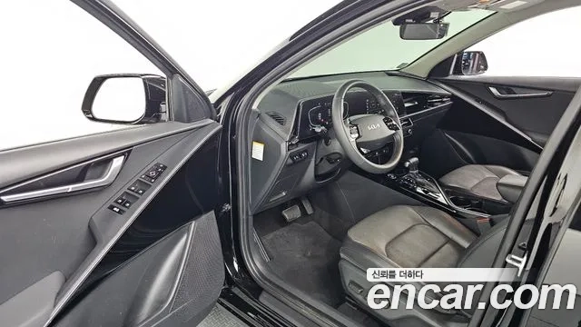 Kia Di Ol Nu Niro 2022 Черный из Кореи, фото 2