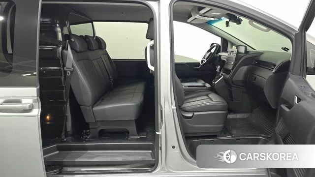 Hyundai Staria 2024 Серебристо-серый из Кореи, фото 2