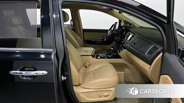 Kia The New Carnival 2019 Черный из Кореи, фото 2