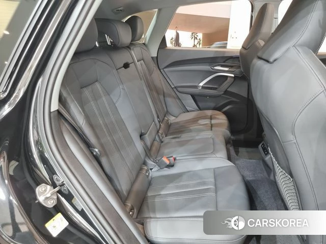 Audi Q5 (80A) 2025 Черный из Кореи, фото 2