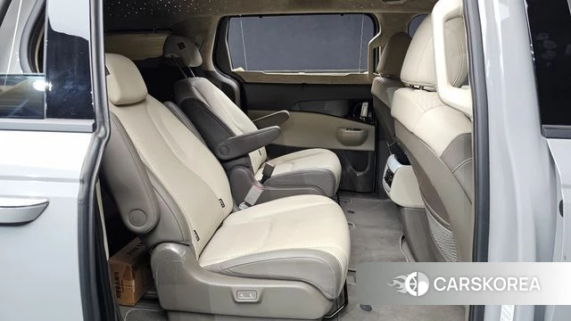 Kia The New Carnival 4th Generation 2024 Серый из Кореи, фото 2