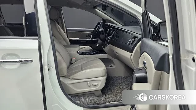 Kia The New Carnival 2018 Белый из Кореи, фото 2