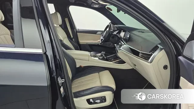 BMW X7 (G07) 2019 Черный из Кореи, фото 2