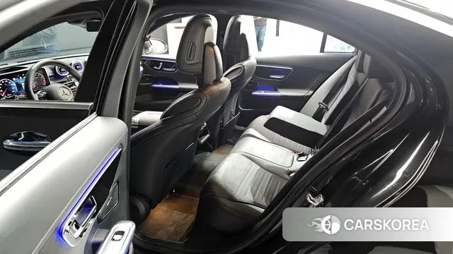 Mercedes-Benz C-Class W206 2023 Черный из Кореи, фото 2