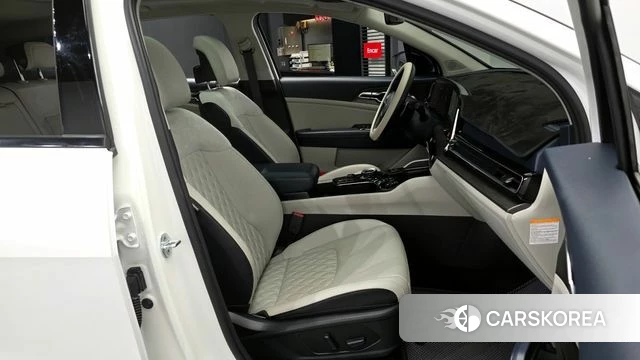 Kia Sportage 5th Generation Hybrid 2022 Белый из Кореи, фото 2