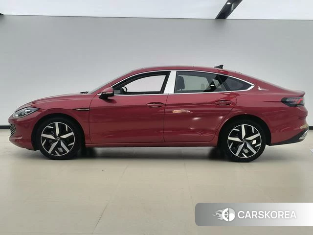 Volkswagen Lingdu 2023 Красный из Китая, фото 2