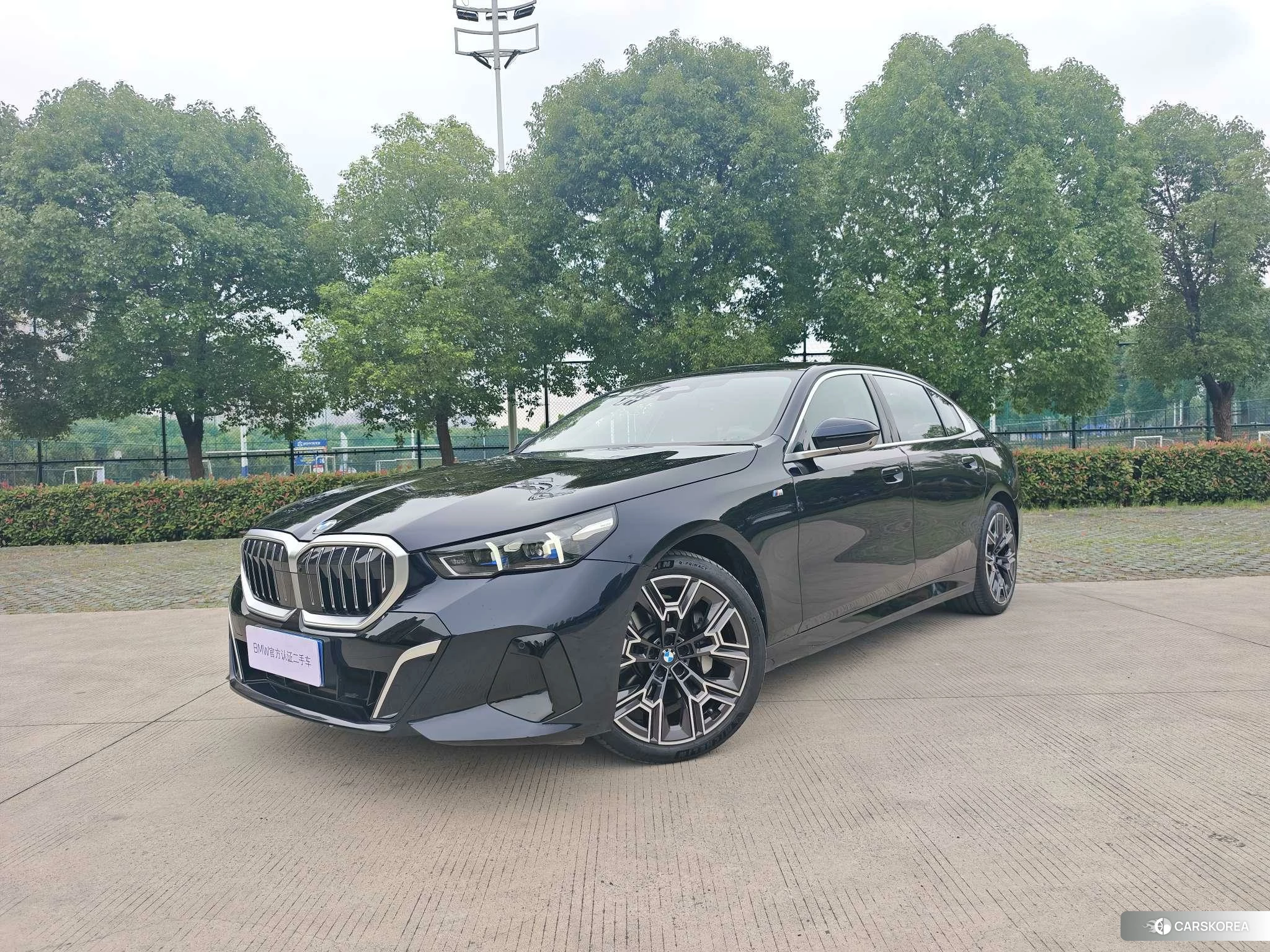 BMW 5 series 2024 Черный из Китая, фото 2