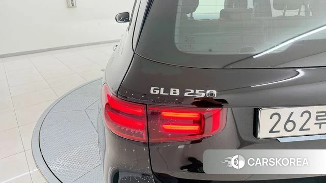 Mercedes-Benz GLB-Class X247 2025 Черный из Кореи, фото 2