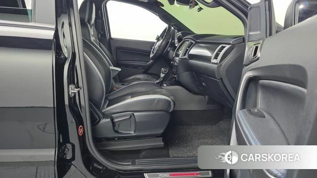 Ford Ranger 3rd Generation 2022 Черный из Кореи, фото 2
