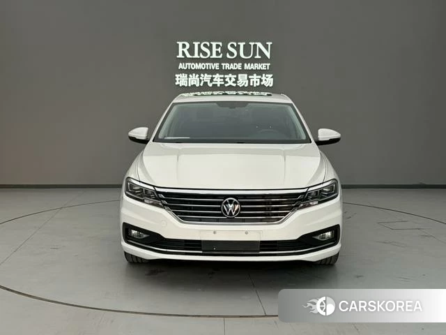 Volkswagen Lavida 2021 Белый из Китая, фото 2