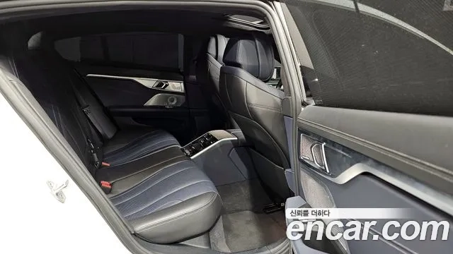 BMW 8 Series (G15) 2021 Белый из Кореи, фото 2