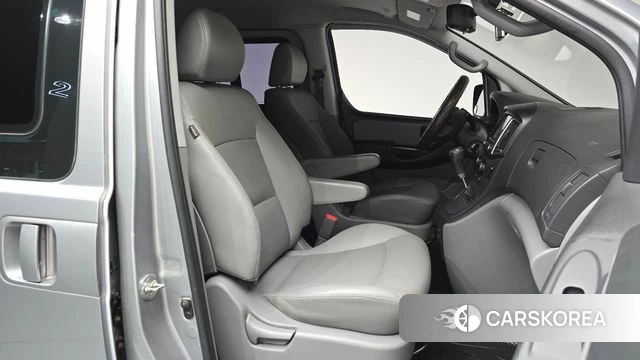 Hyundai The New Grand Starex 2018 Серебряный из Кореи, фото 2