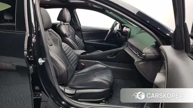 Hyundai Avante (CN7) 2022 Черный из Кореи, фото 2