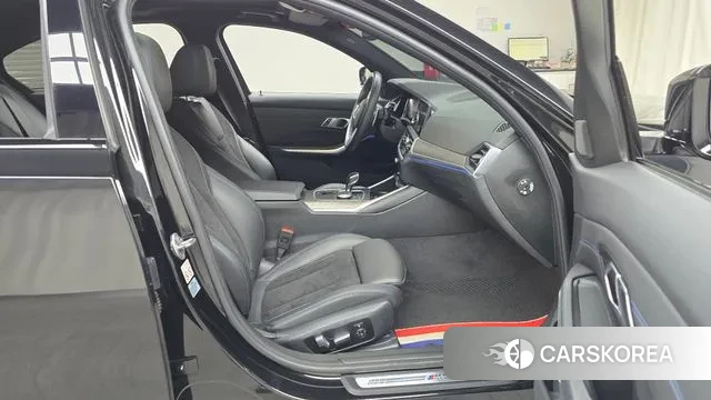 BMW 3 Series (G20) 2020 Черный из Кореи, фото 2