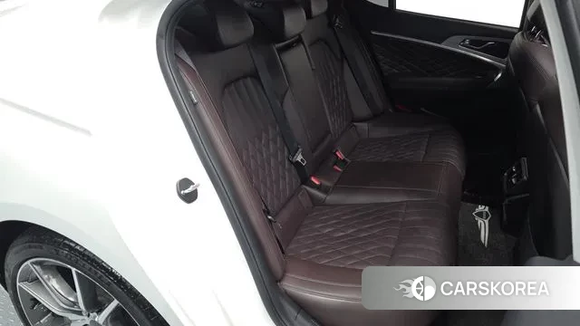 Genesis The New G70 2023 Белый из Кореи, фото 2