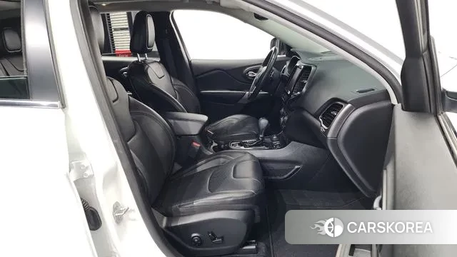 Jeep Cherokee (KL) id 3296616 из Кореи 2