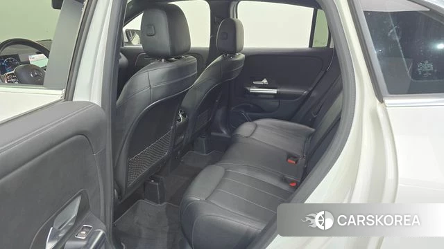 Mercedes-Benz GLA - Class H247 2021 Белый из Кореи, фото 2
