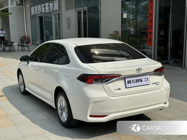 Toyota Corolla 2021 Белый из Китая, фото 2