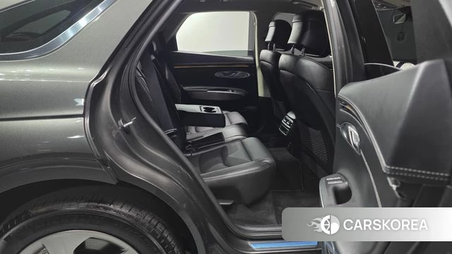 Genesis GV70 2025 Серый из Кореи, фото 2