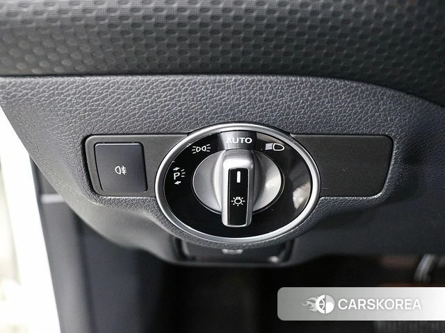 Mercedes-Benz A-Class W176 2018 Жемчужный цвет из Кореи, фото 2