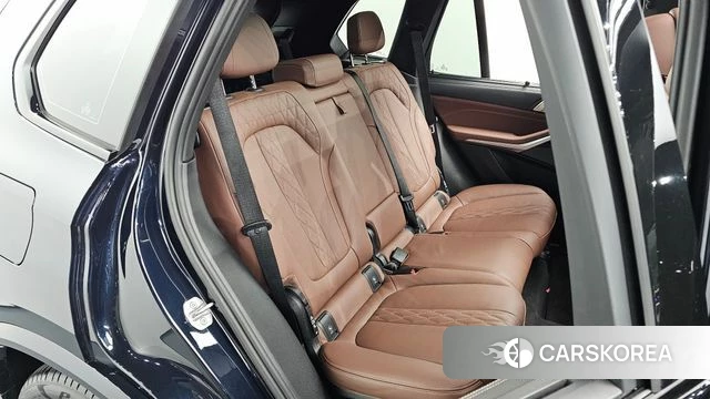 BMW X5 (G05) 2023 Черный из Кореи, фото 2