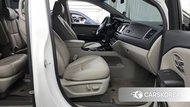 Kia The New Carnival 2018 Белый из Кореи, фото 2