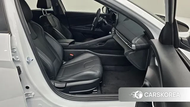 Hyundai The New Avante (CN7) 2025 Белый из Кореи, фото 2