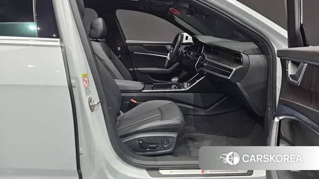 Audi A6 (C8) 2023 Белый из Кореи, фото 2