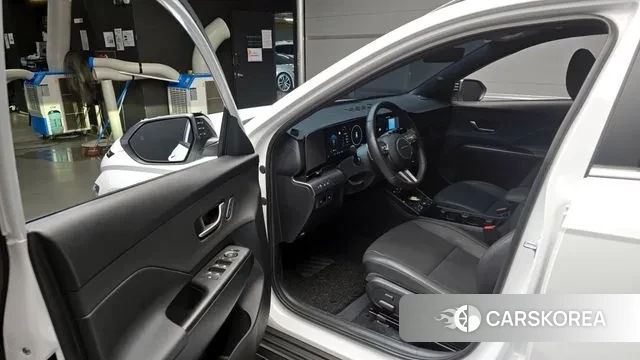 Hyundai Kona Hybrid (SX2) 2023 Белый из Кореи, фото 2