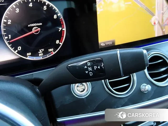 Mercedes-Benz E-Class W213 2019 Черный из Кореи, фото 2