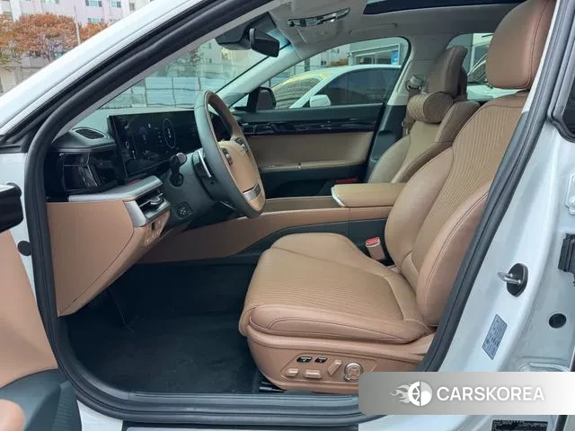 Hyundai Grandeur Hybrid (GN7) 2023 Белый из Кореи, фото 2