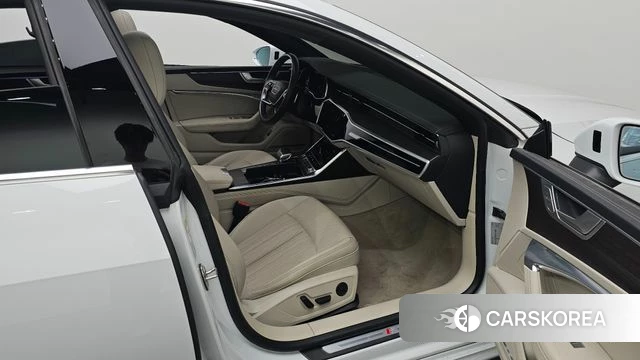 Audi A7 (4K) 2022 Белый из Кореи, фото 2