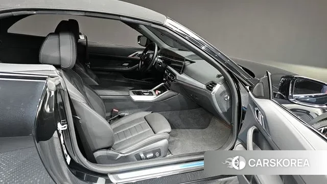 BMW 4 Series (G22) 2023 Черный из Кореи, фото 2