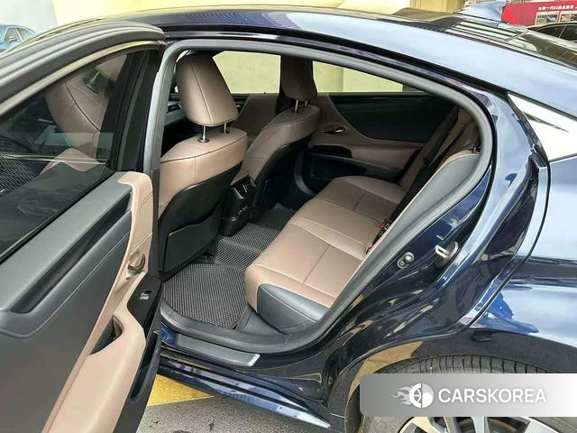 Lexus ES 2023 Синий из Китая, фото 2