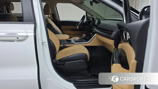 Kia Carnival 4th generation 2023 Белый из Кореи, фото 2