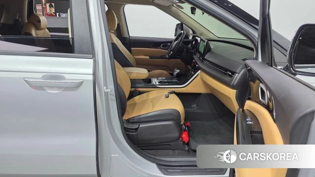 Kia Carnival 4th generation 2022 Серебряный из Кореи, фото 2