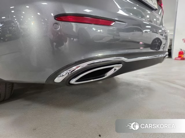 Mercedes-Benz E-Class W213 2022 Серый из Кореи, фото 2