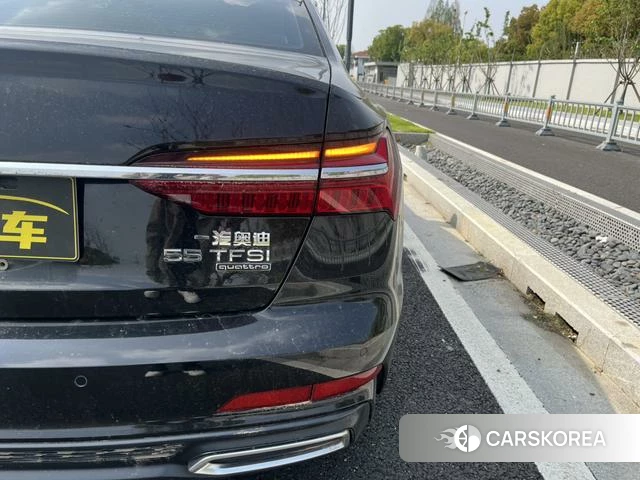 Audi A6L 2022 Черный из Китая, фото 2