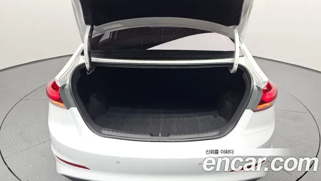 Hyundai Avante AD id 2672349 из Кореи 2