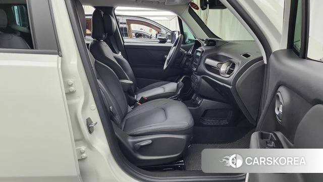 Jeep Renegade 2022 Белый из Кореи, фото 2