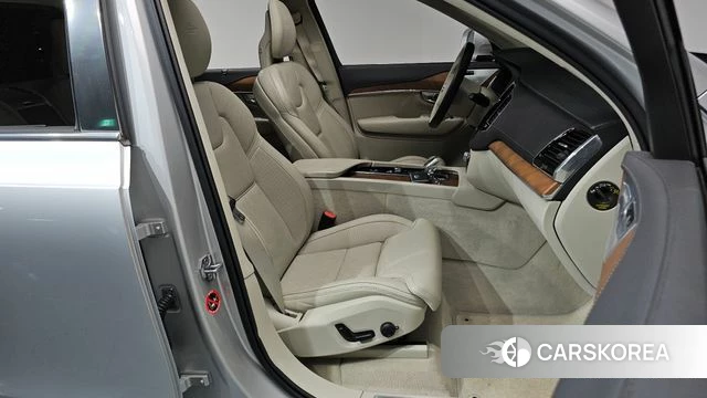 Volvo XC90 second Generation 2020 Серебряный из Кореи, фото 2