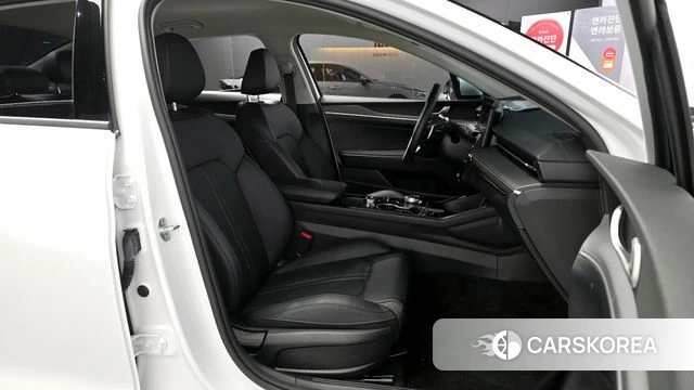 Kia The New K5 3rd generation 2025 Белый из Кореи, фото 2