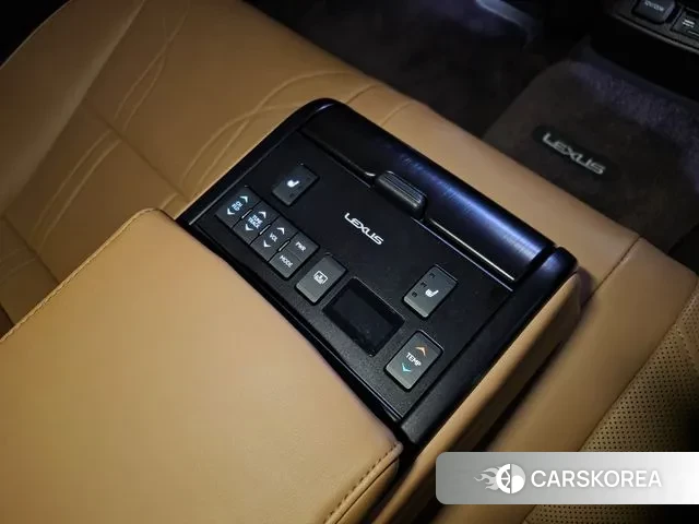 Lexus ES300h 7th generation 2020 Цвет тростника из Кореи, фото 2