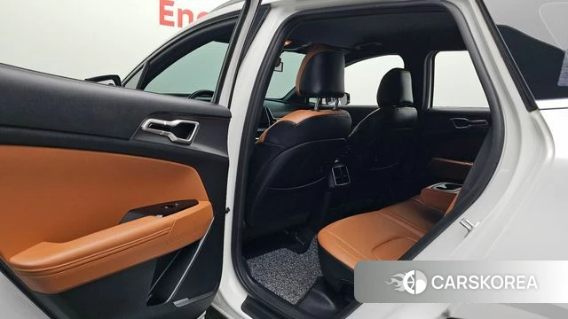 Kia Sportage 5th Generation 2021 Белый из Кореи, фото 2