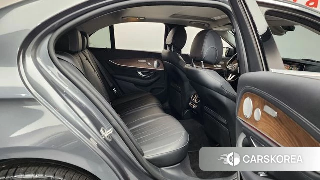 Mercedes-Benz E-Class W213 2020 Серый из Кореи, фото 2