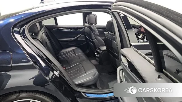 BMW 5 Series (G30) 2021 Черный из Кореи, фото 2