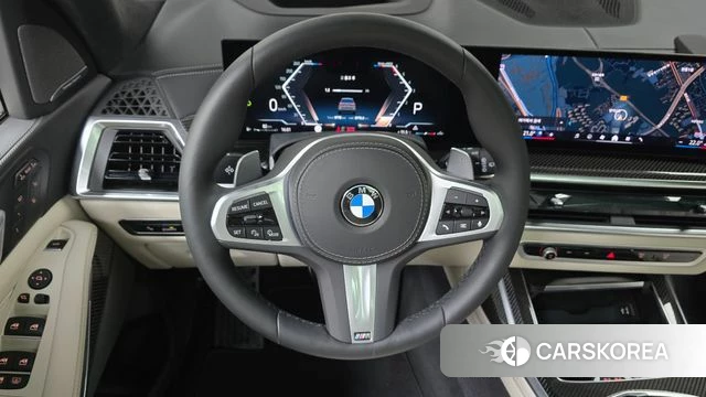 BMW X7 (G07) 2025 Светло-серебряный цвет из Кореи, фото 2