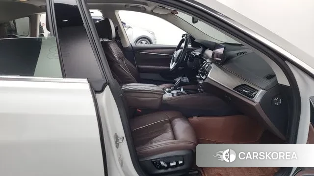 BMW 6 Series GT (G32) 2021 Белый из Кореи, фото 2