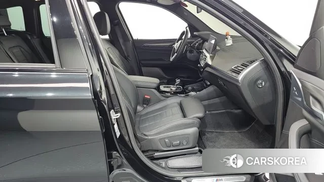 BMW X3 (G01) 2024 Черный из Кореи, фото 2