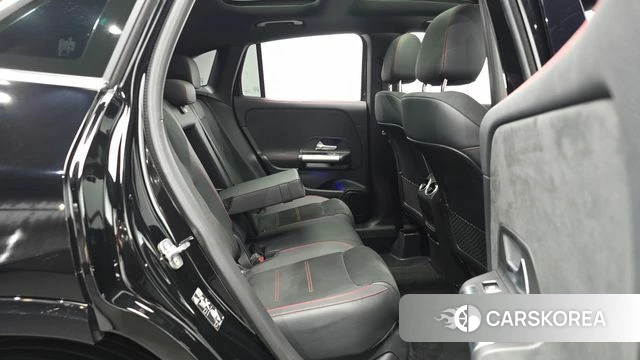 Mercedes-Benz GLA - Class H247 2025 Черный из Кореи, фото 2